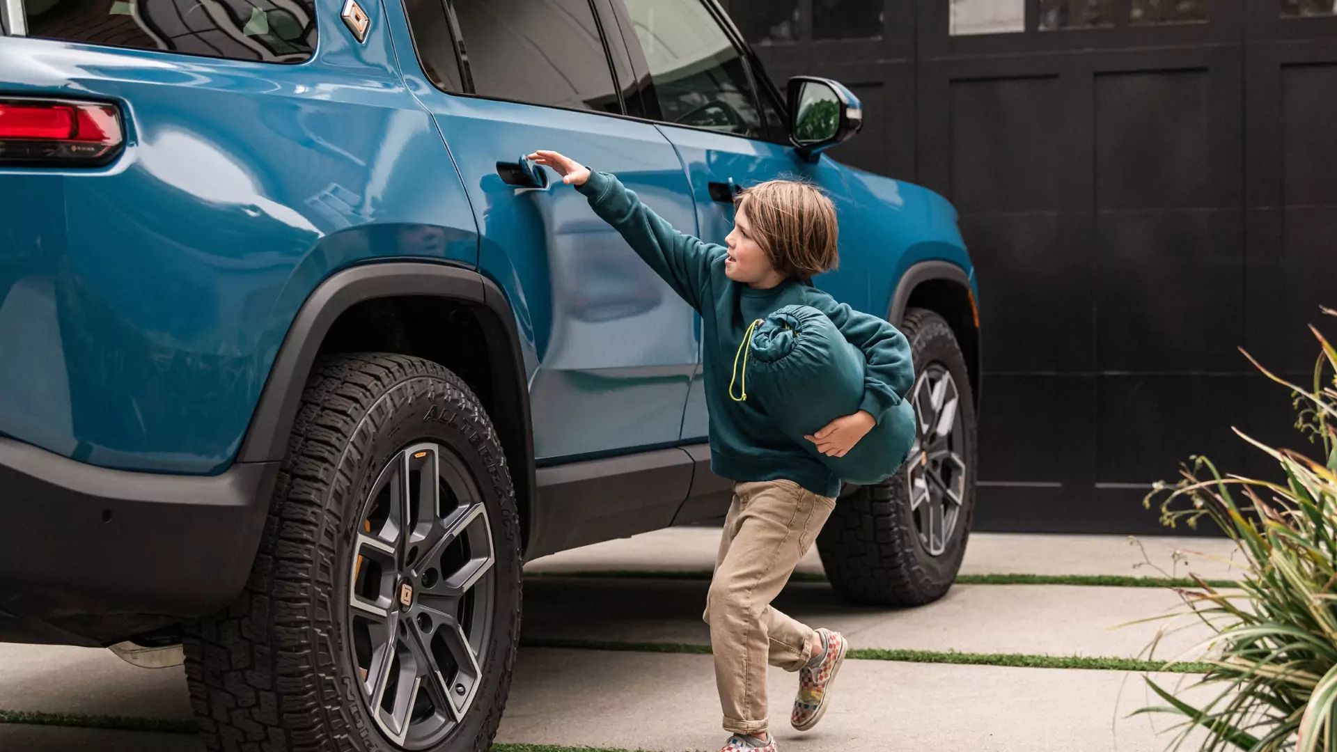rivian-r1s-6