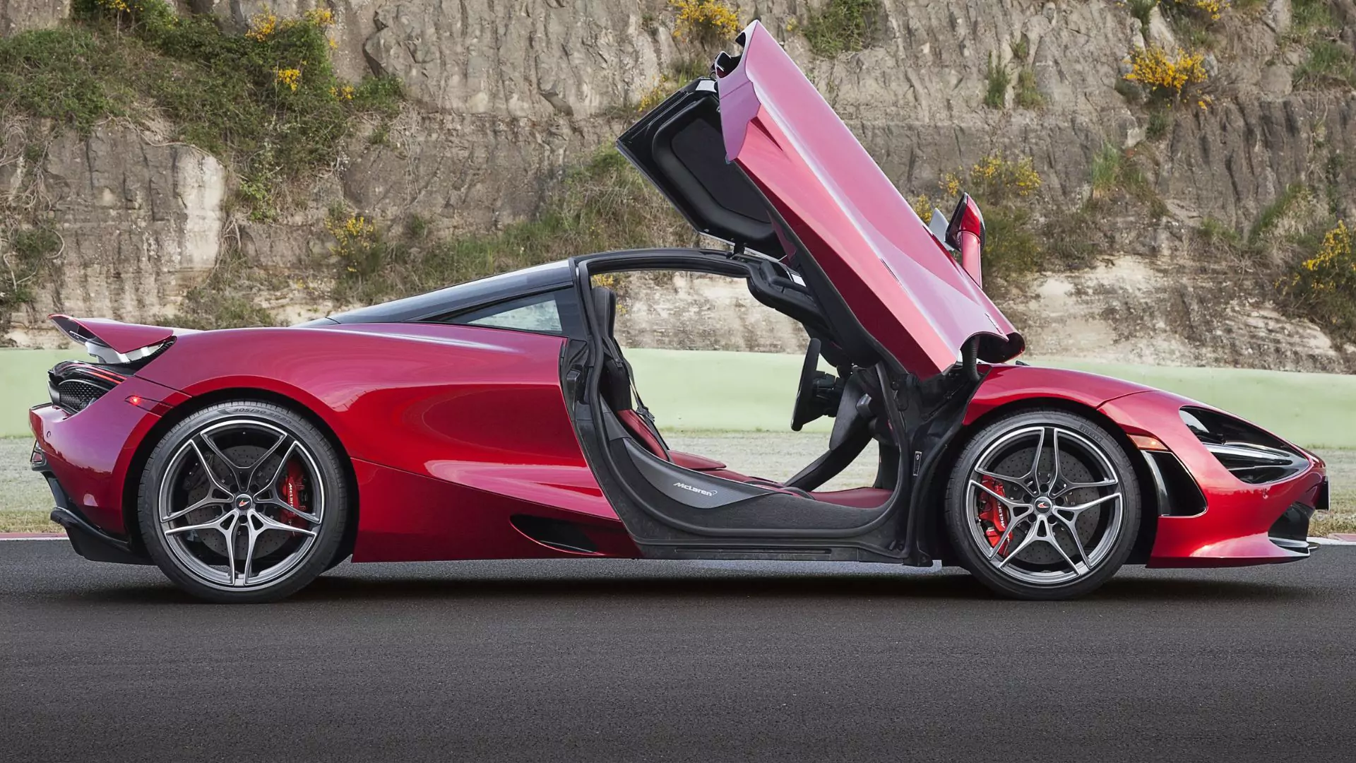 mclaren-720s-2023-3