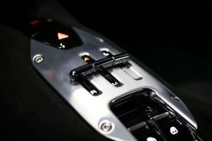 Ferrari-SF90-Stradale-Amarela-Brasil-11