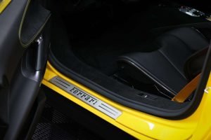 Ferrari-SF90-Stradale-Amarela-Brasil-17