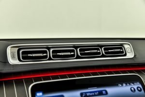 Mercedes-Benz-S-580 (26)