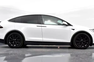 tesla-model-x-plaid-branco-23